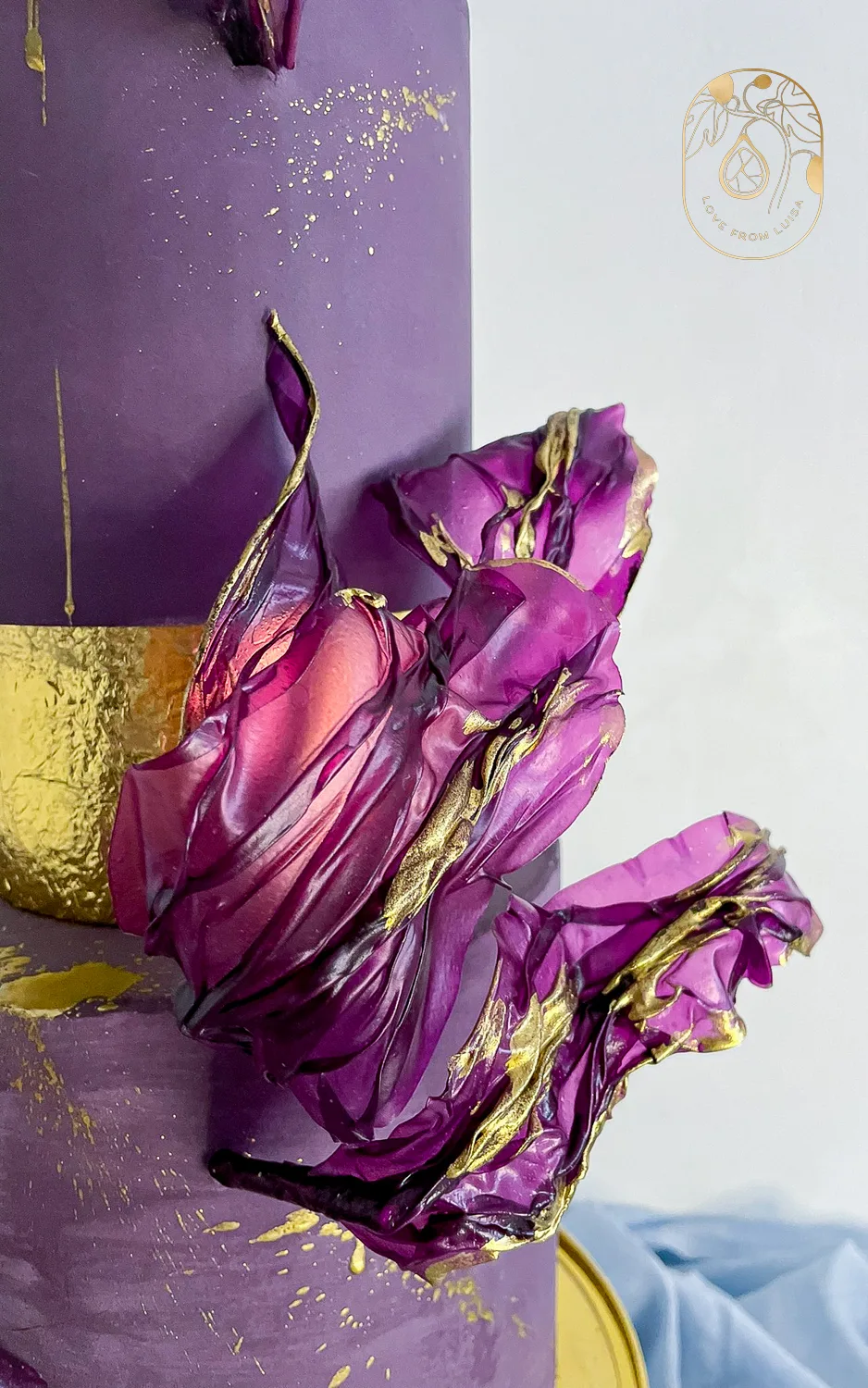 Purple and Gold Wedding Cake Details close up