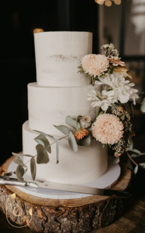 Semi-Naked Vegan Wedding cake with Flowers