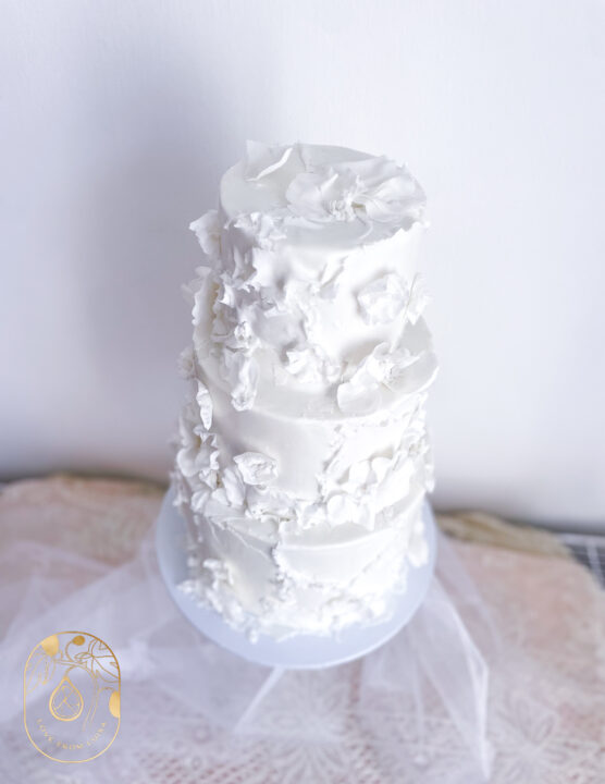 wedding cake inspired by White wedding dress